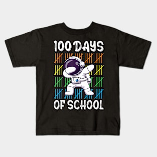 100th Day of School Boys Girls Kids Funny Dabbing Astronaut Kids T-Shirt